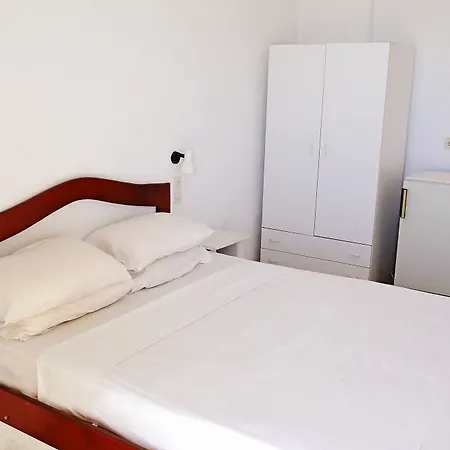 Skouna Hotel 2*