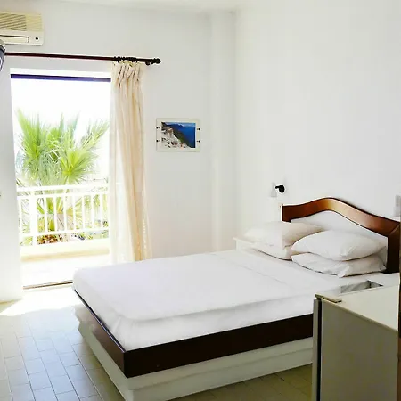 Skouna 2* Neos Marmaras
